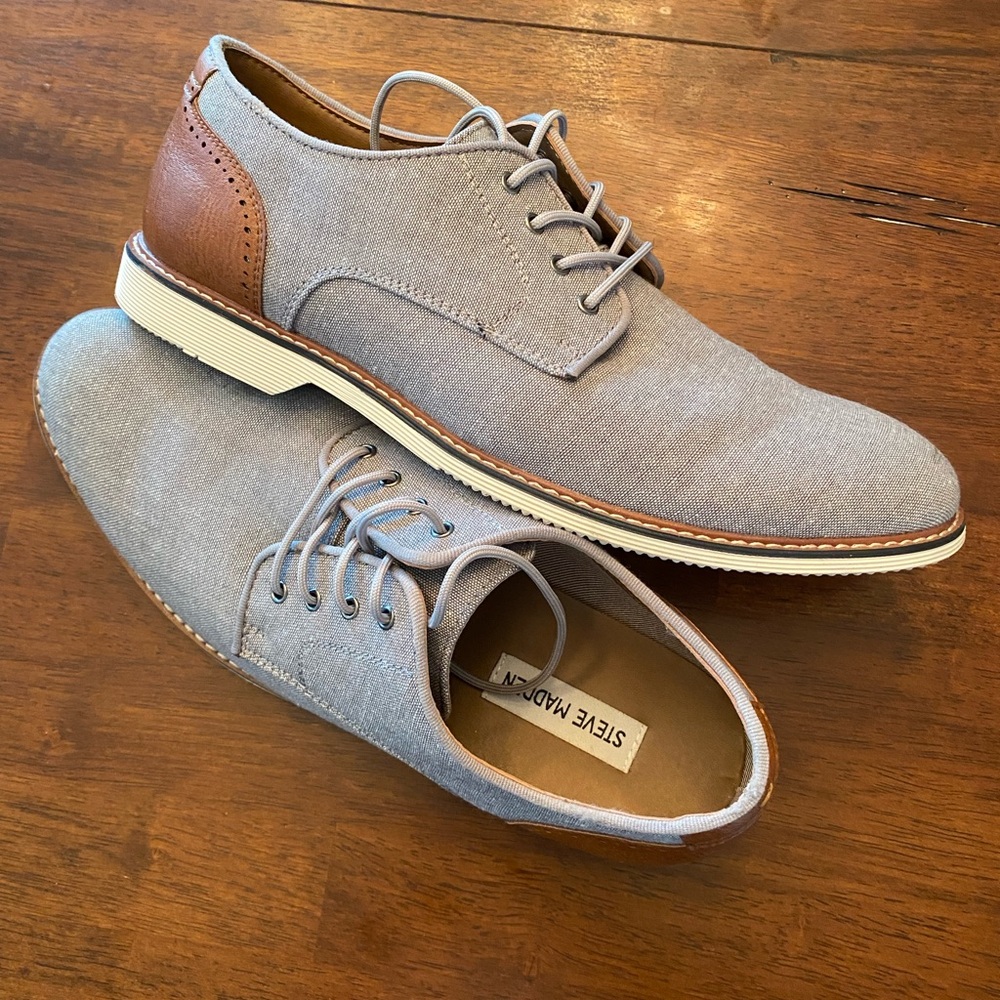 Steve Madden, gray, “course textured” laced shoe. Great to dress up or down.